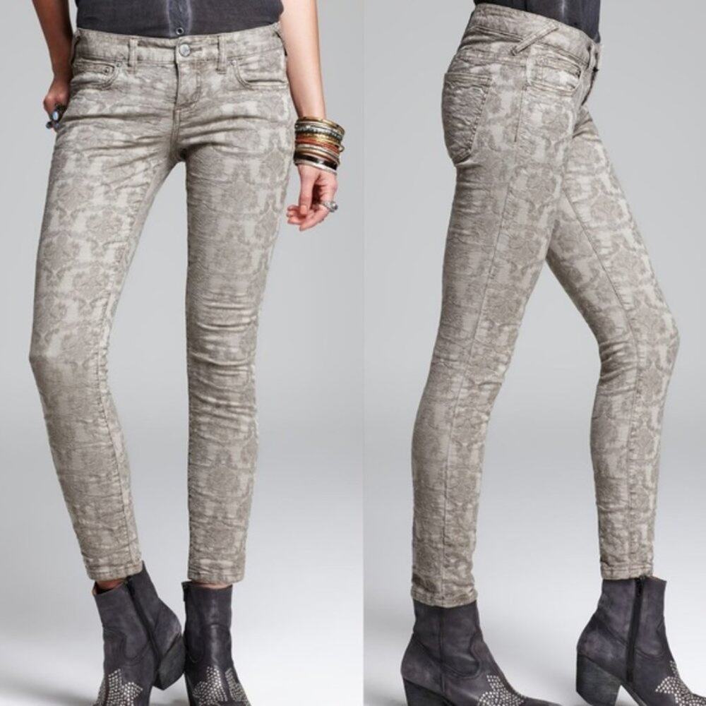 Free People Jacquard Skinny Jeans WOMENS 31 Gray Floral Textured Stretch Denim